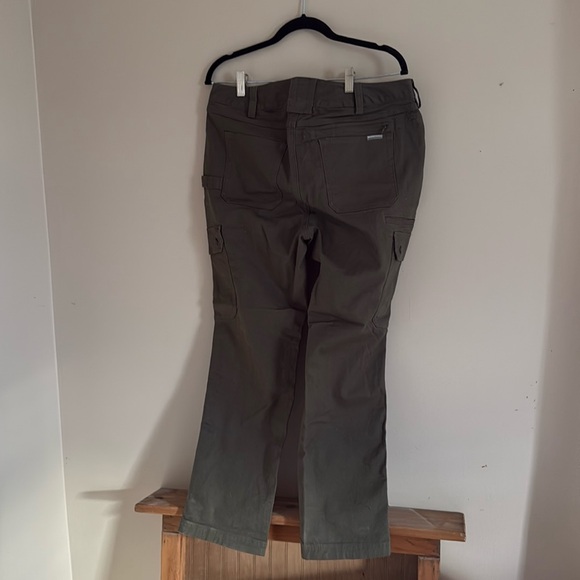 Duluth Trading Company canvas cargo pants never worn - decided to keep - Picture 5 of 9
